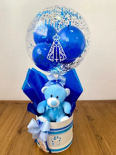 Balão Bubble Maternidade com Ursinho: pelúcia, balão bubble com nome e lata decorada